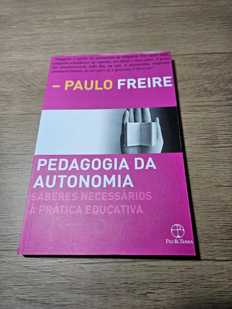 Livro Pedagogia Da Autonomia